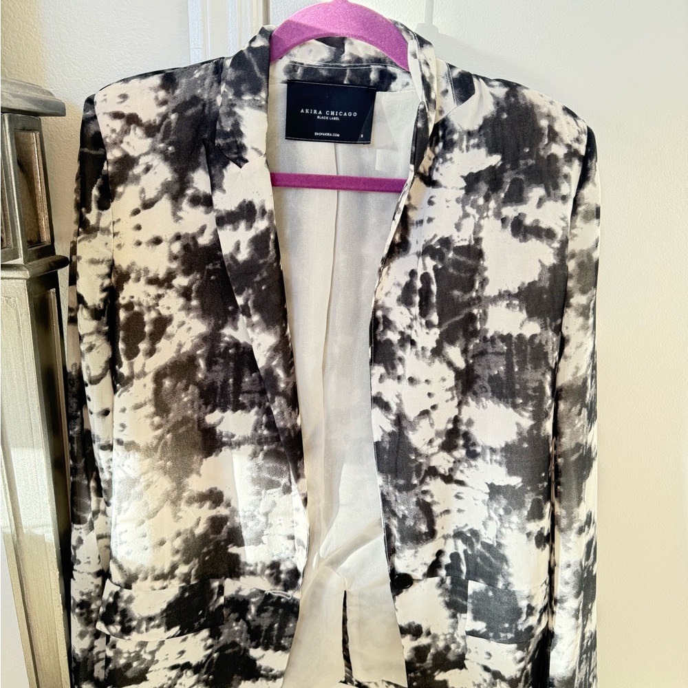 AKIRA Black and White Women's Blazer